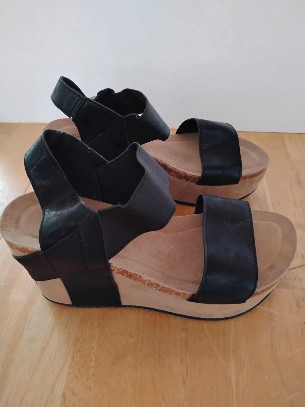 Pierre Dumas Black Platform Wedge Sandals 7.5